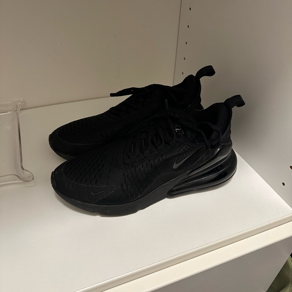 Nike Women’s Black Air Max 270 Sneakers